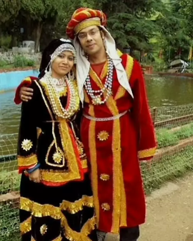 Uttarakhand Traditional Dress | Styles Worn By Locals